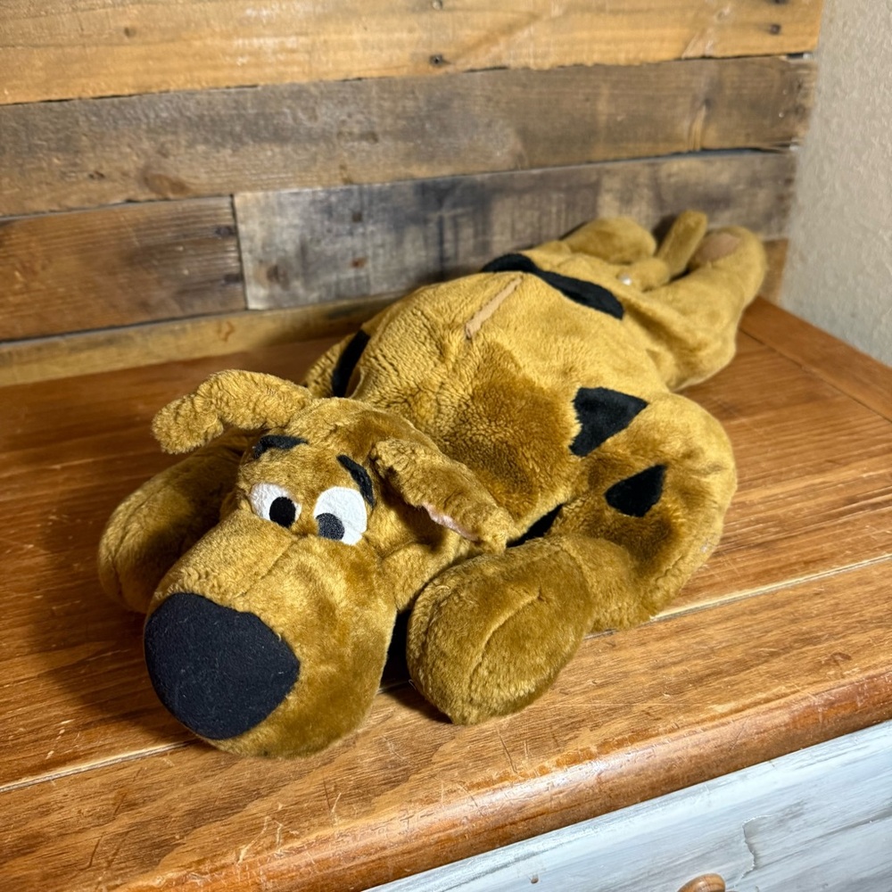 Scooby Doo 22" Plush Hug Me Dog Pillow‎ PAL Cartoon Network Vtg . NO TALK BOX.